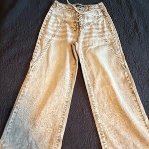 Stylish Wide-Leg Jeans